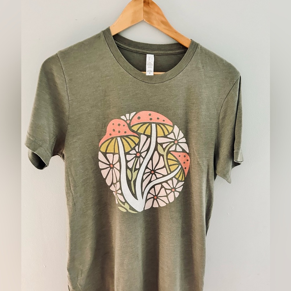 Cute Green Mushroom shirt Vintage Mushroom Tee Medium
